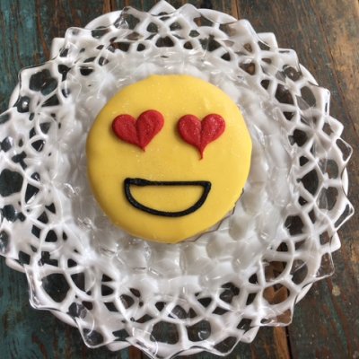 emoji love $4.25